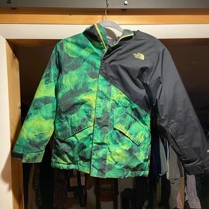Boys The North Face Winter Jacket size Medium (10-12)